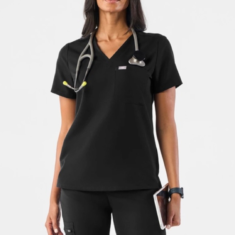 Black Catarina One-Pocket Scrub Top